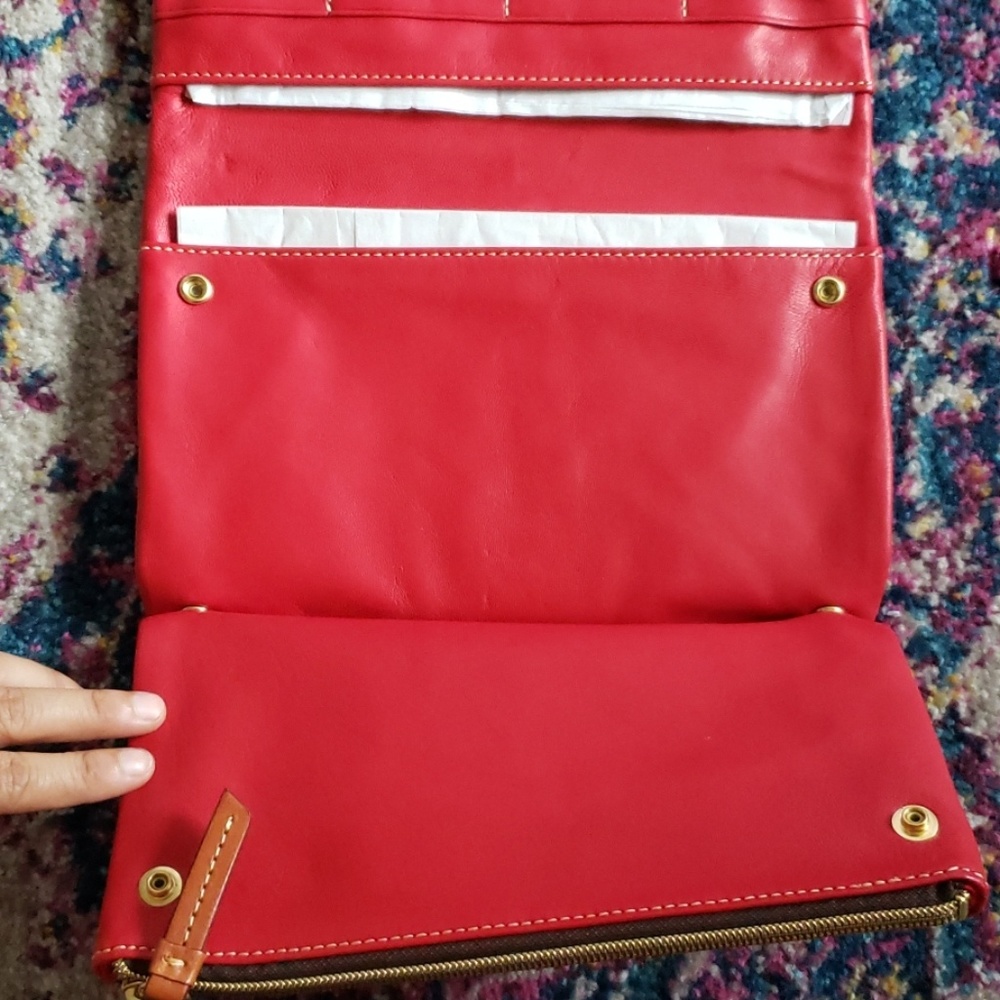 RARE NWT Dooney & Bourke Multifunction Wristlet - Picture 3 of 3